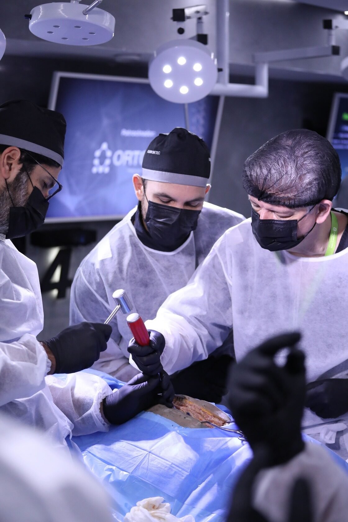 Treinamento avançado em cirurgia cervical